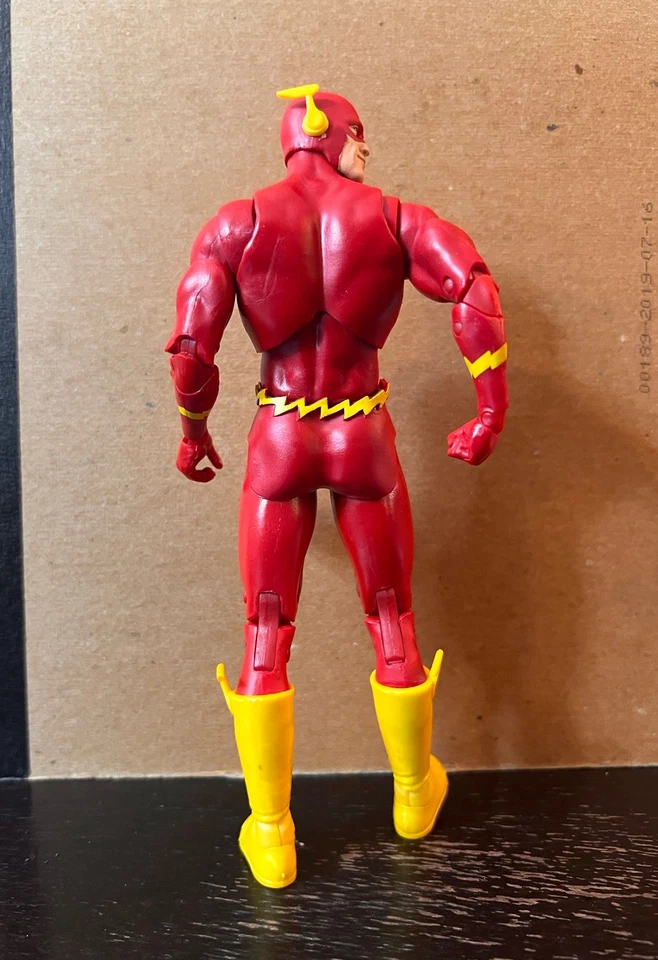 McFarlane DC Multiverse Flashpoint Target exclusivo The Flash Barry Allen 2023 Foto 2 de 4