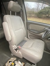 Driver Front Seat Bucket With Leathergrey Fits 2001-20004 Toyota Sequoia Oem Driver Front Seat Bucket With Leathergrey Fits 2001-20004 Toyota Sequoia Oem