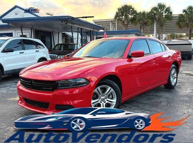 2022 Dodge Charger SXT 4dr Sedan