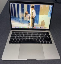 Apple MacBook Pro 13.3" (256 GB, Intel Core i5 8th Gen. 3.8GHz, 8GB) Silver 2018