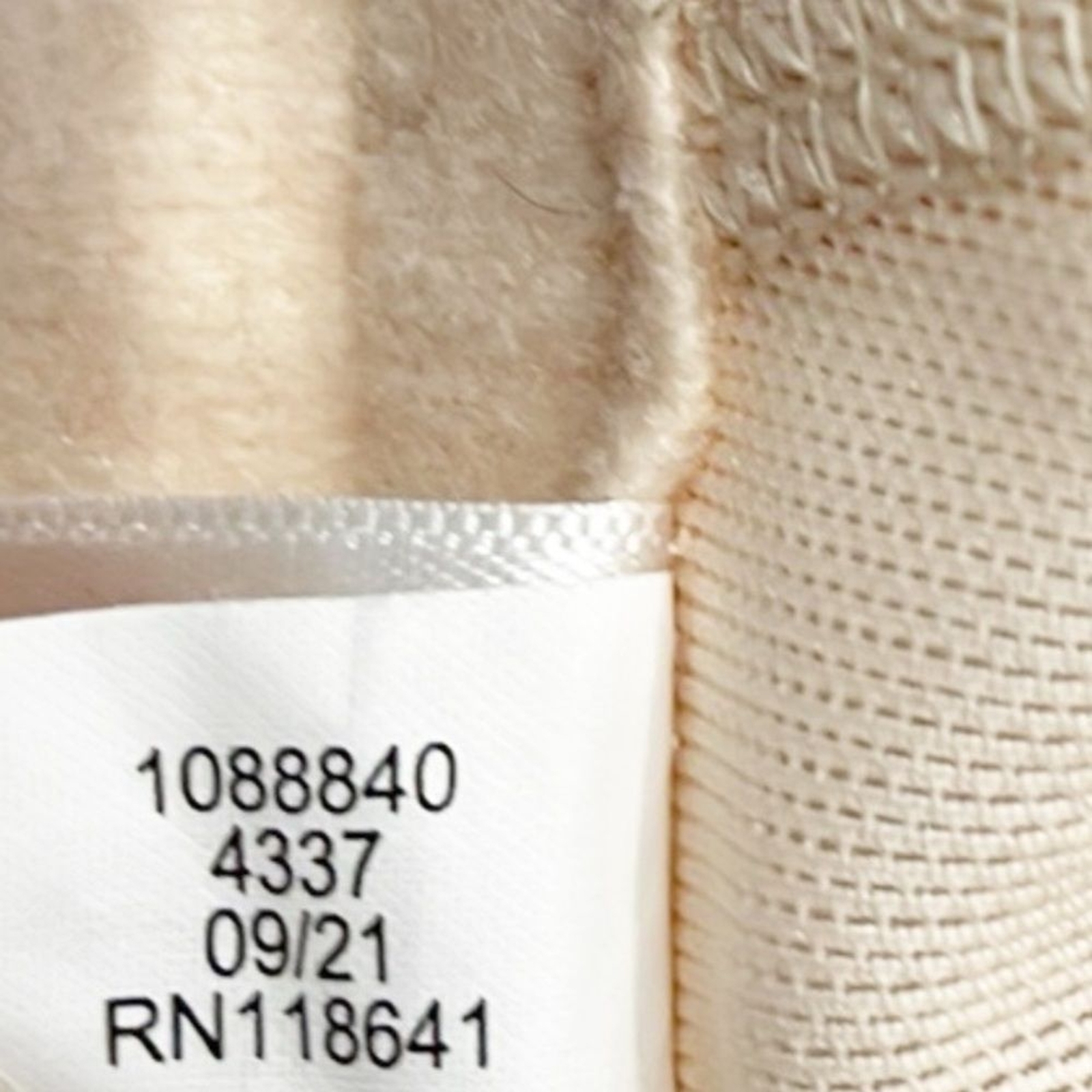 Cacique Full Coverage Underwire Support Backsmoot… - image 9