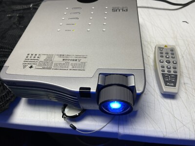XGA Portable Projector PLUS U5-232 with power cords and accessories works!