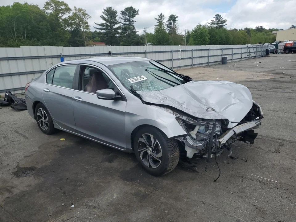 Used Rear Left Door Assembly Rear Side fits: 2017 Honda Accord electric LX L. Re Foto 4 de 4