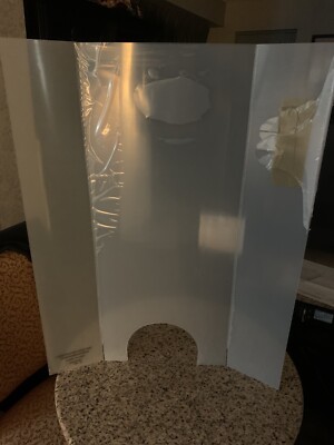 Polycarbonate sneeze guard FREE STANDING 