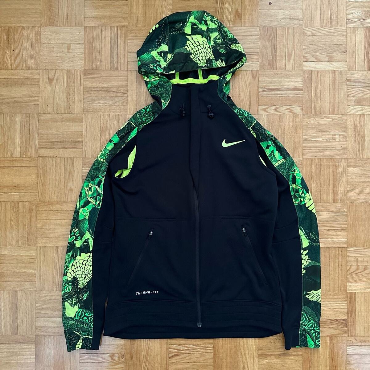 Nike Kobe Emerge Hyper Elite Therma Fit Hoodie Volt Nike Kobe Emerge Hyper Elite Therma Fit Hoodie Volt