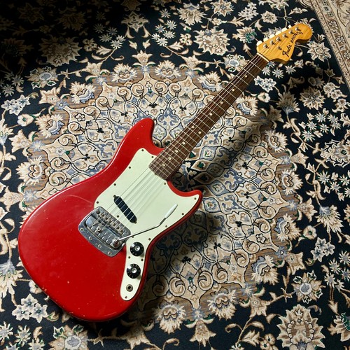 Fender Bronco Red 1973 with BALWIN Hard Case 3.08kg Electric Guitar