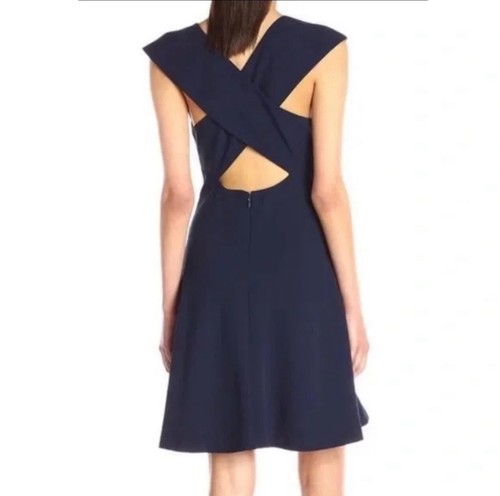 Betsey Johnson dunkelblau V-Ausschnitt Midikleid gekreuzter Rücken ärmellos Stretch 10 - Bild 3 von 8