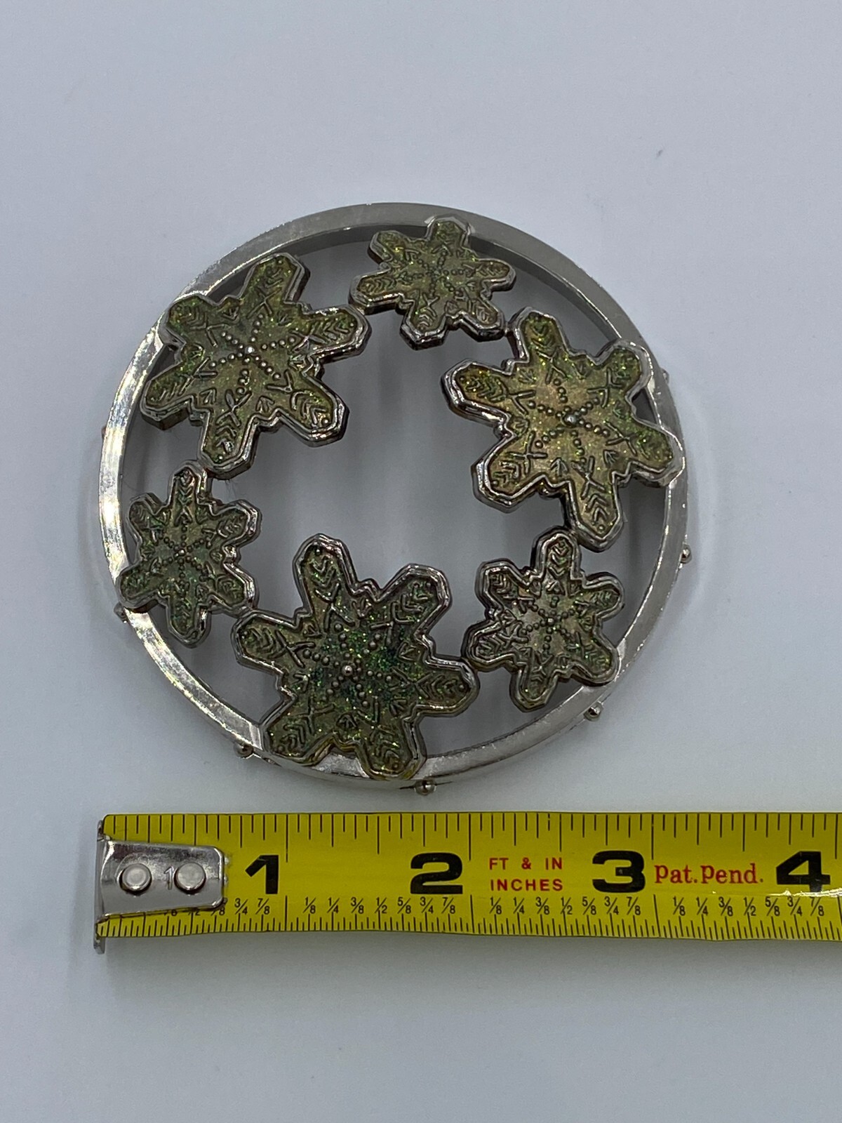 Yankee Candle Metal IllumaLid Christmas Glitter Snowflake Jar Topper