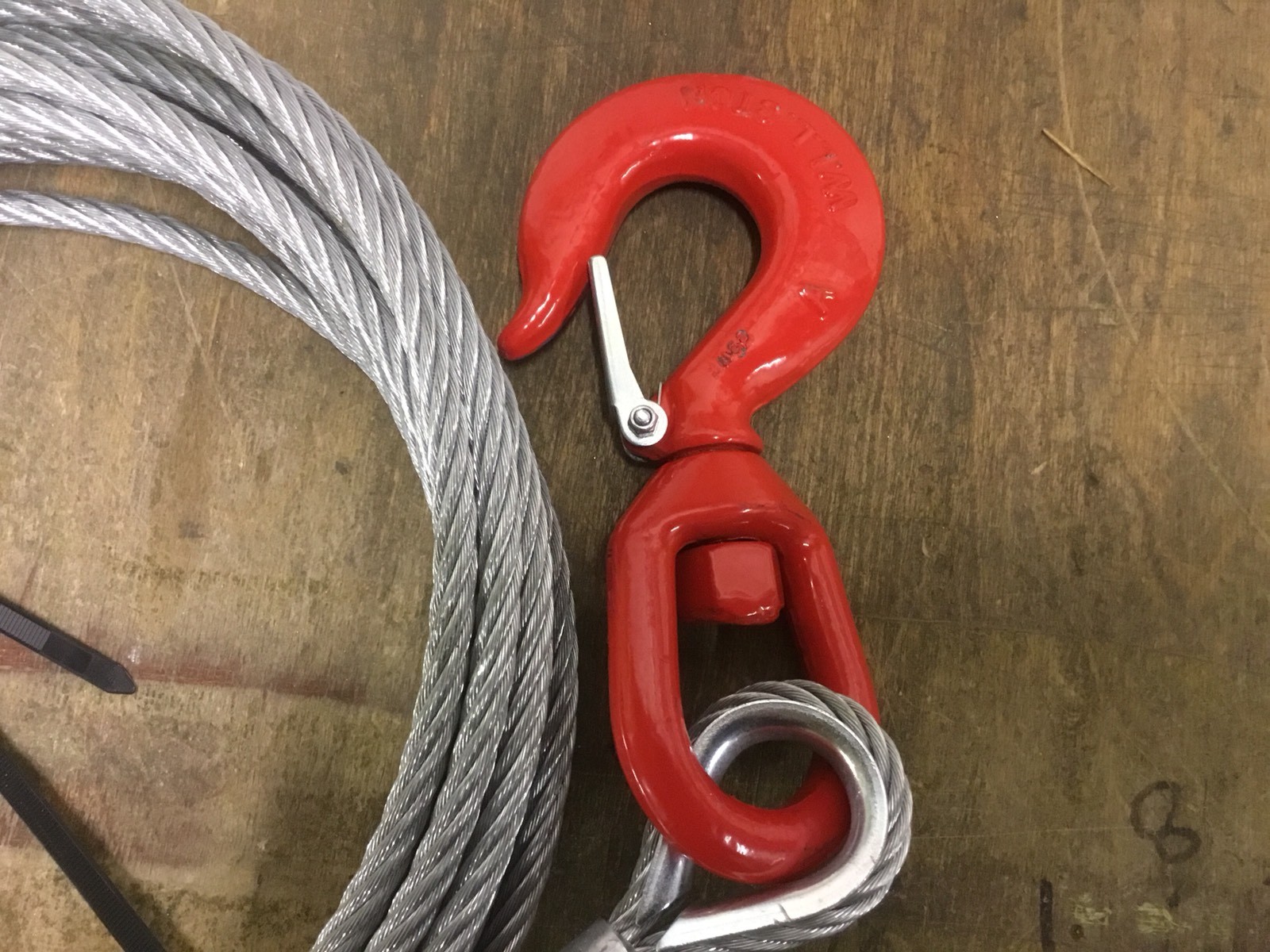 8mm Winch Cable With SWIVEL Winch Hook X 15 Mtrs Long. Recovery Made In