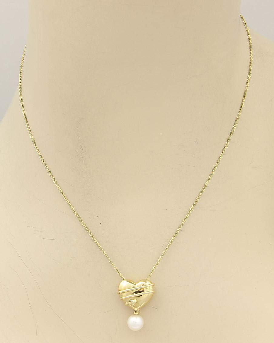 Tiffany & Co. Cupid Heart Pendant Pearl & 18kt Ye… - image 2