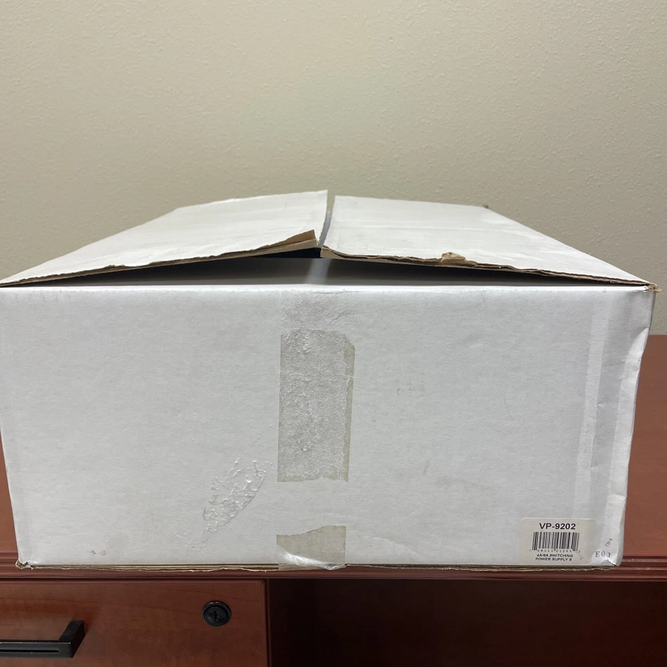 VALCOM VP-9202 4a/6a Switching Power Supply Shelf - Image 3 of 4