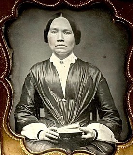 1/6th Daguerreotype Ethnic Looking Woman with Book Full Leatherette Case