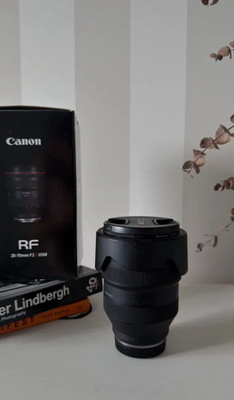 Canon RF 28-70mm f/2L USM Standard Zoom Lens for EOS R   [MINT]