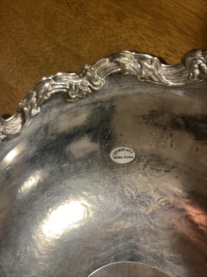 International Silver Co Bandeja Plateada Rollo Redonda 13” Hecha en Hong Kong Foto 3 de 4