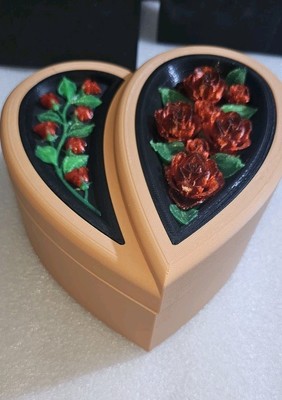 3D Printed Heart Shaped Jewelry Box