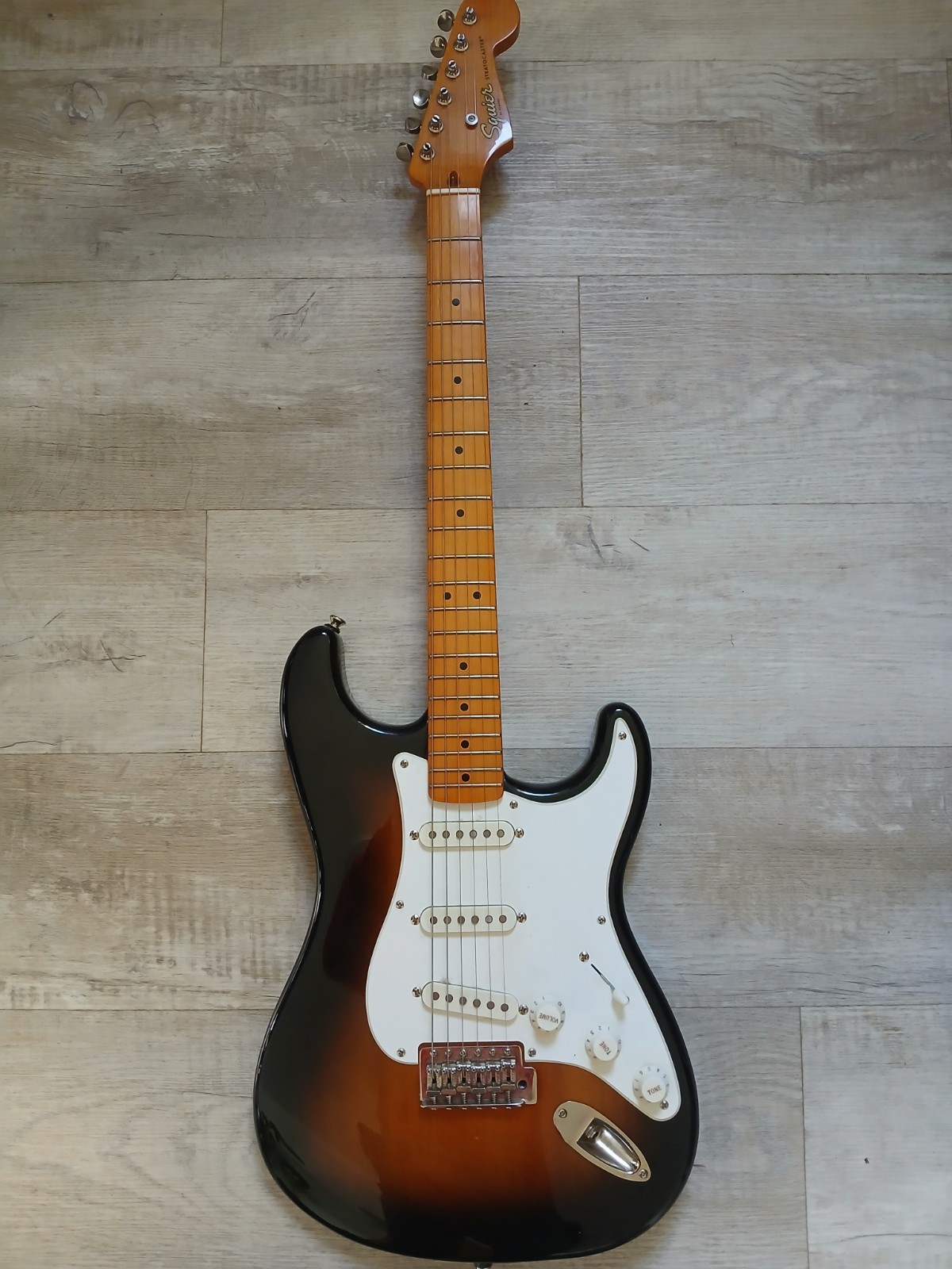 Squier Classic Vibe 50s Stratocaster Electric Guitar Sunburst