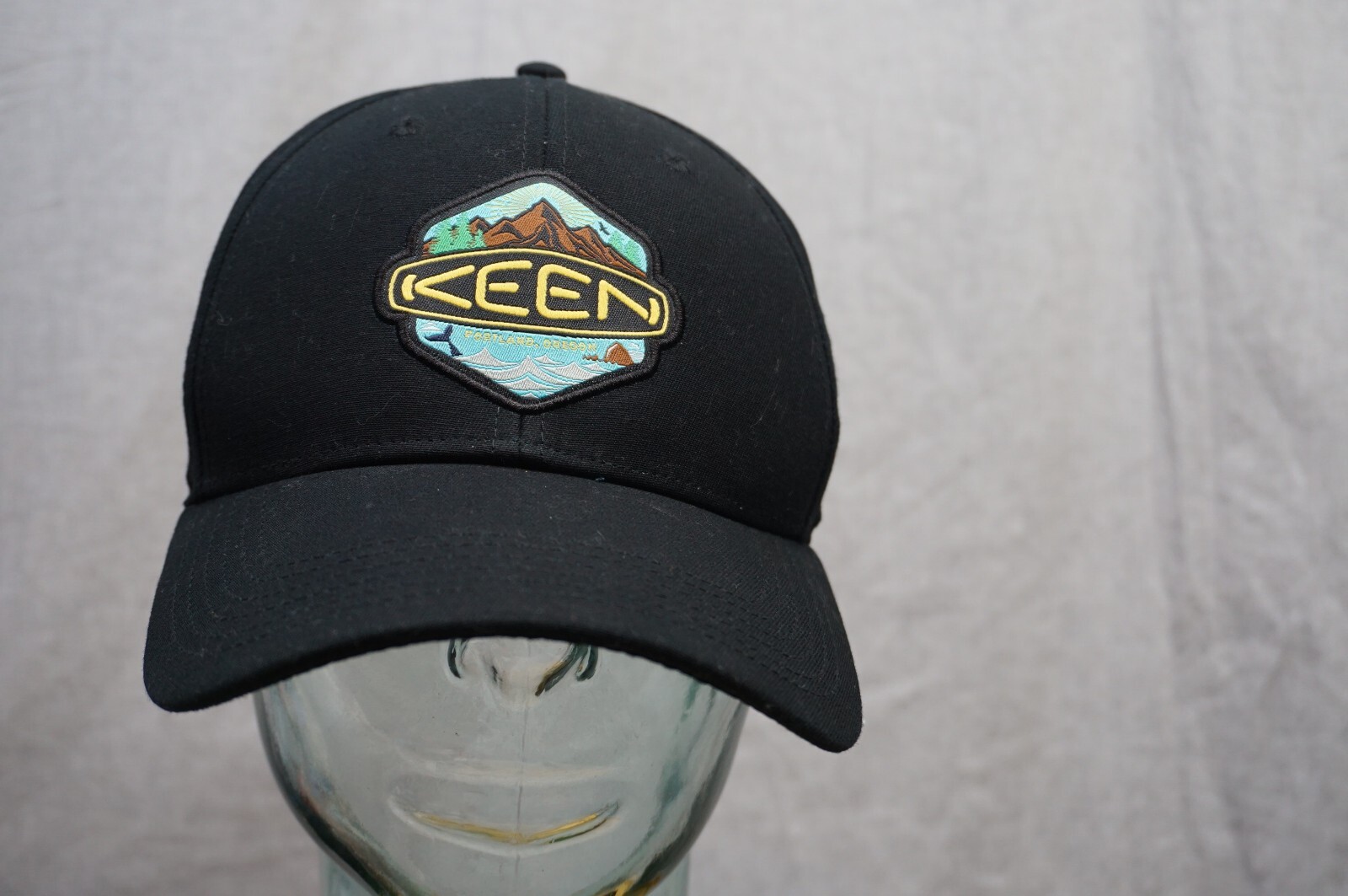 Cappello berretto baseball KEEN chiusura strapback papà nero montagna fiume logo