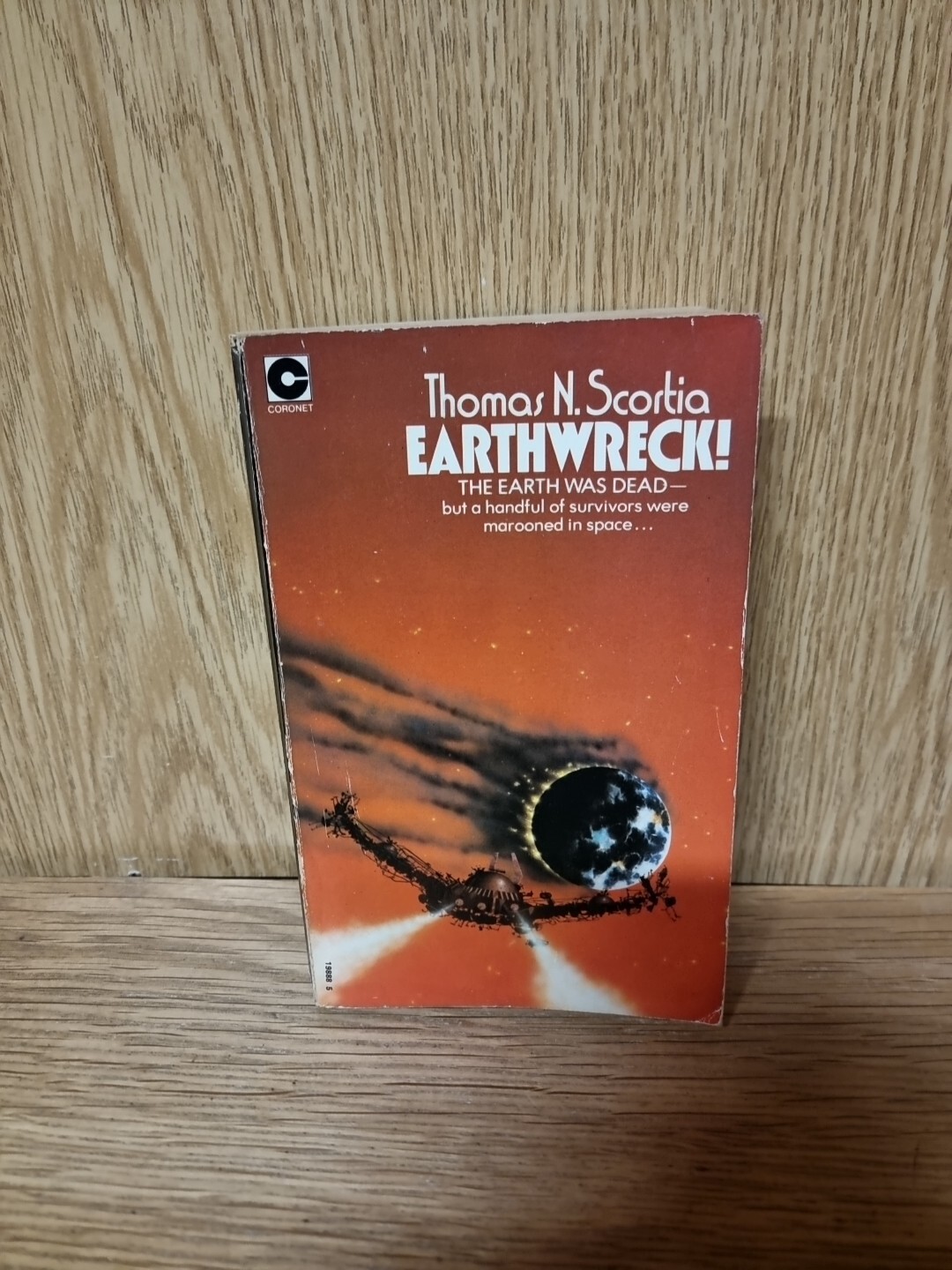 Earthwreck (Coronet Books), Scortia, Thomas N. Paperback (L1)