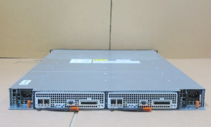 IBM System Storage DS8000 2107-D03 30x 1.8" Bay 2x Controller 30x 400GB 1.8" SSD - Image 4 of 4