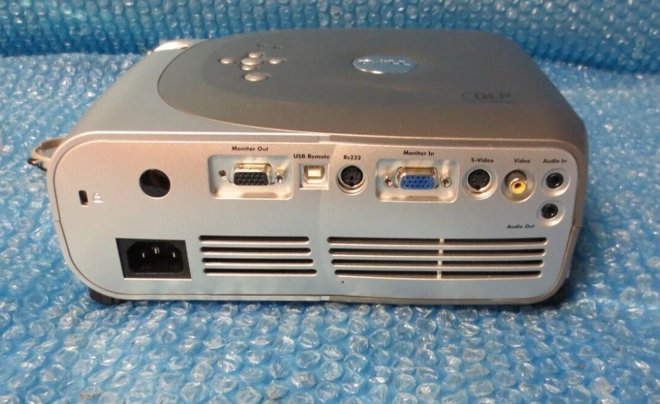 DELL 1201MP DLP PORTABLE PROJECTOR HD 1080i - 210 LAMP HOURS - Image 3 of 4