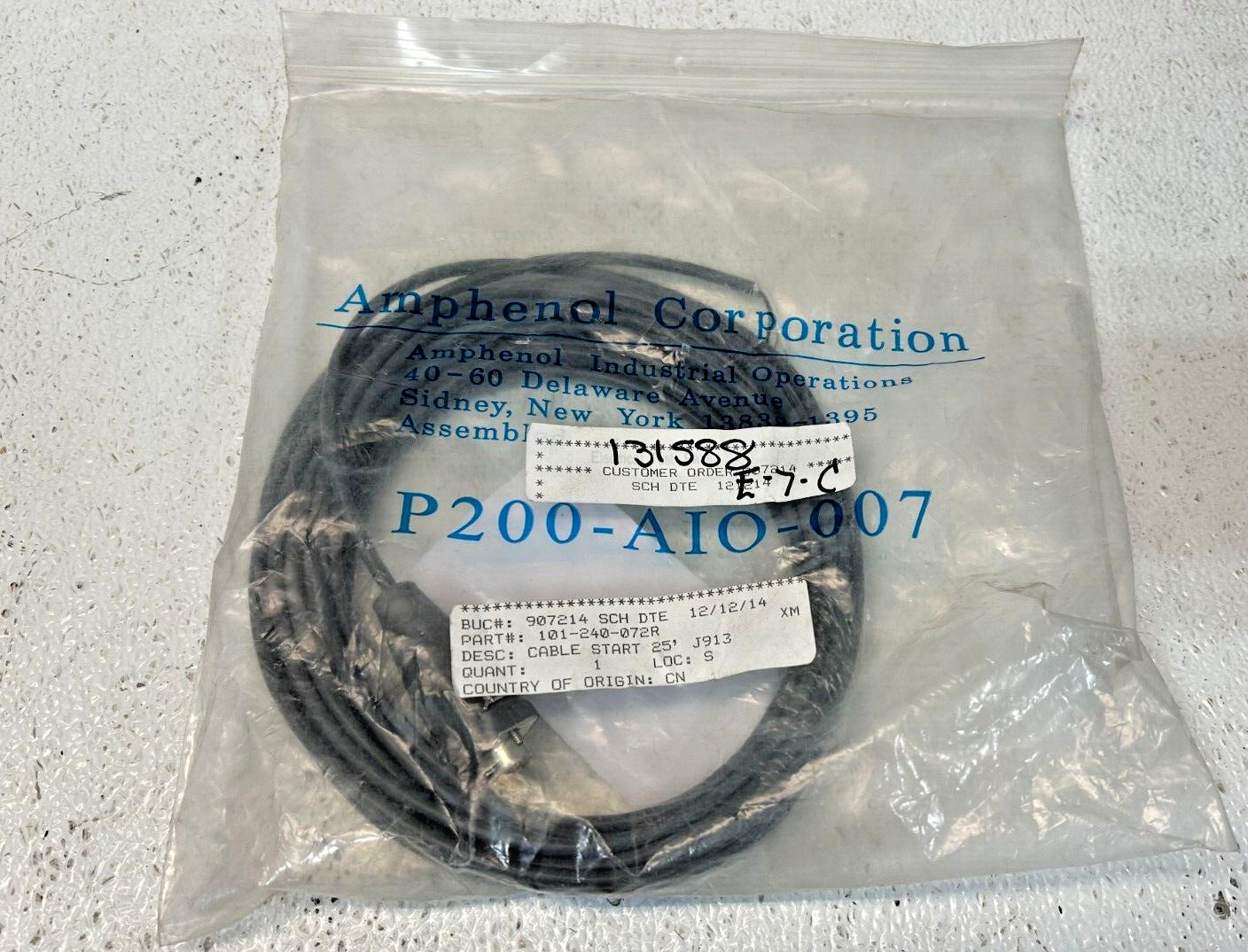 Arnphenol Corp 101-240-072R Cable