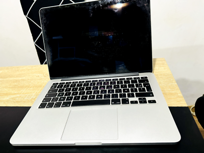 Macbook Pro Retina 13 in Late 2013 - Model A1502 - ( Il ne