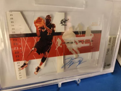 2002 UD Glass Michael Jordan Magnifying Glass On Card Auto SSP/23Population(2)🔥