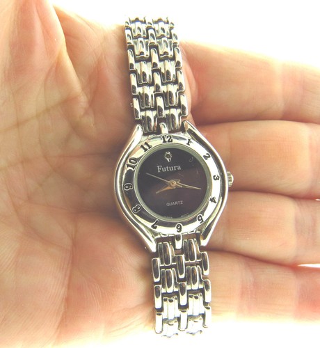 futura ladies watch silver tone 1x6.75 inch