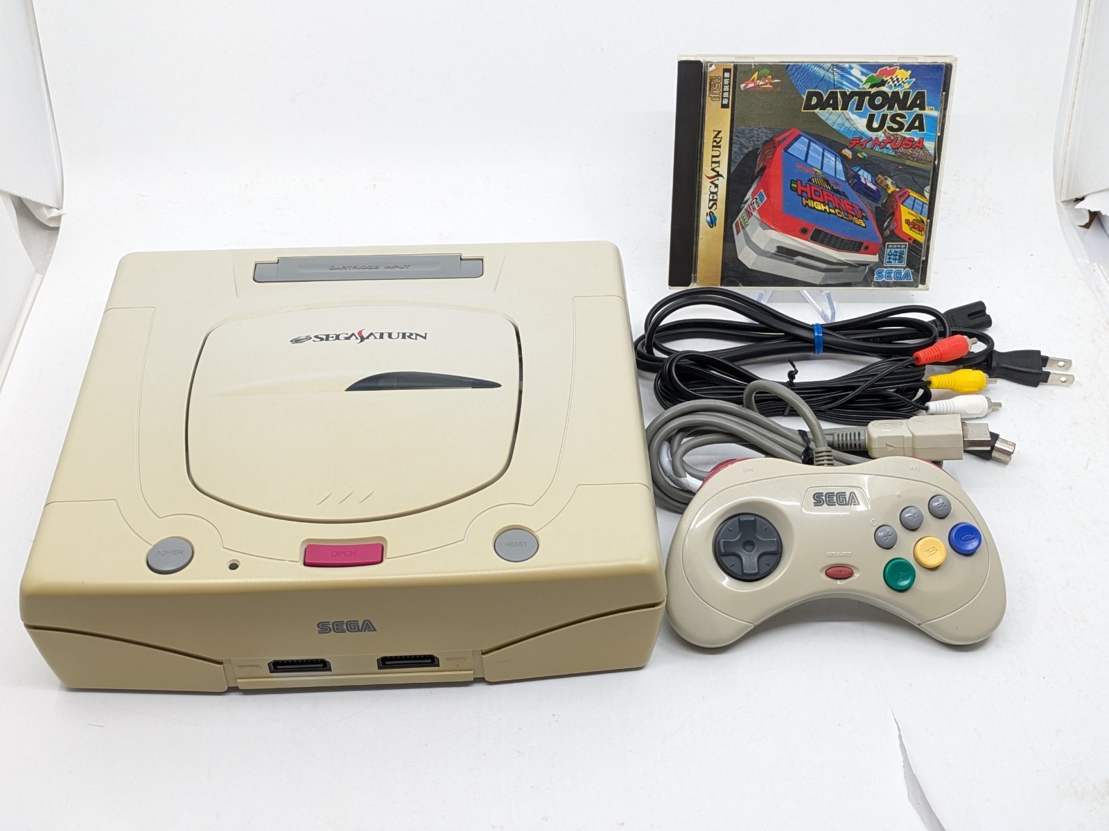 Console Sega Saturn White HST-3220 NTSC-J testée au Japon avec DAYTONA USA