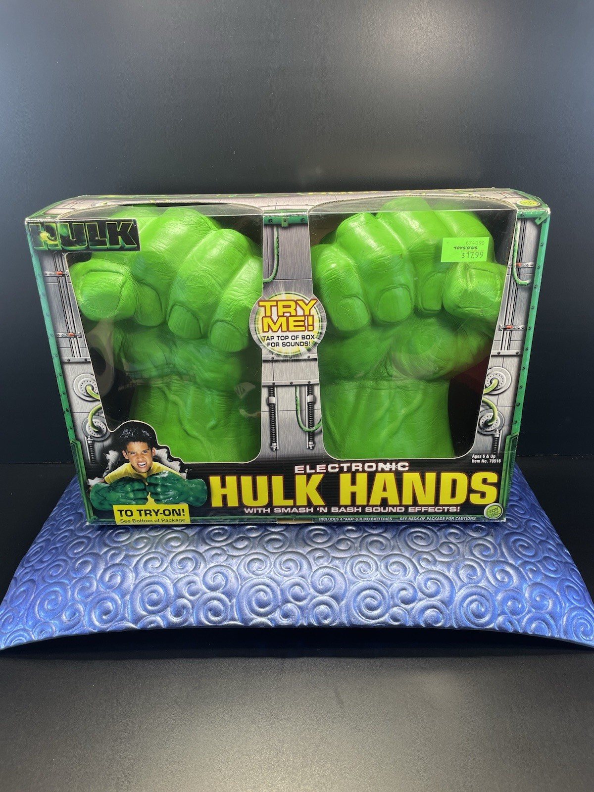 2003 Toy Biz Marvel Incredible Hulk Electronic Hulk Hands W/