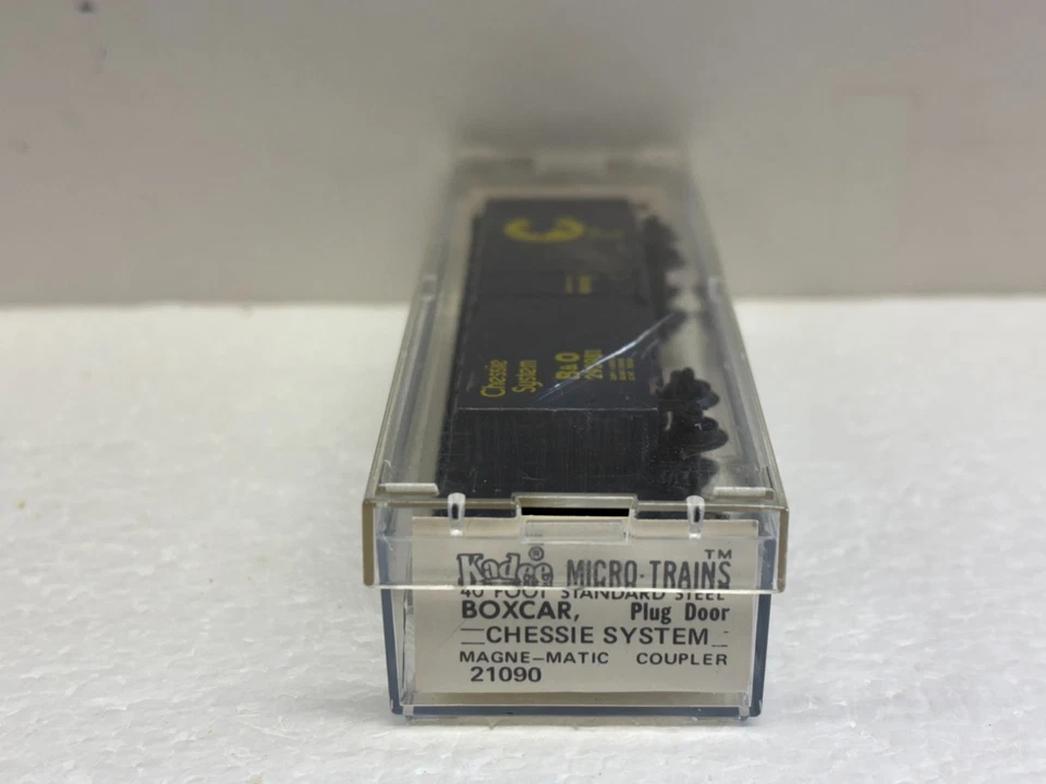 N Kadee Scale Micro Trains MTL 21090 Chessie System B&O 293981 Box Car - Image 3 of 4