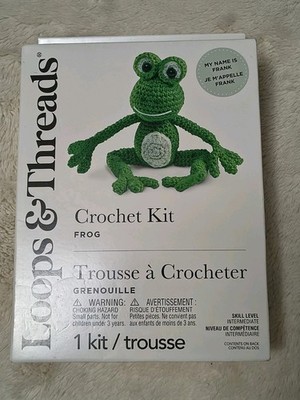 Loops & Threads Frog Grenouille Crochet Kit Model Frog Craft DIY Project Kit