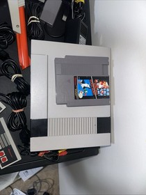 NES Nintendo Entertainment System Console W/ 3 Controller, Zapper, Storage Box