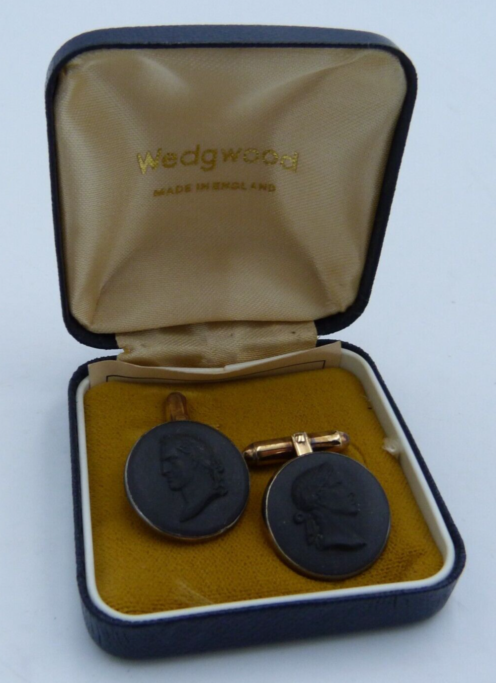 Wedgwood Jasperware Silver Gilt Cufflinks with Charcoal Cameos Hallmarked