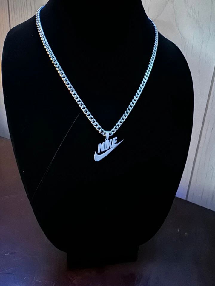 Collar Colgante Nike Swoosh Plateado - Plateado - 5mm Cubano - Cadena 22" Foto 2 de 2