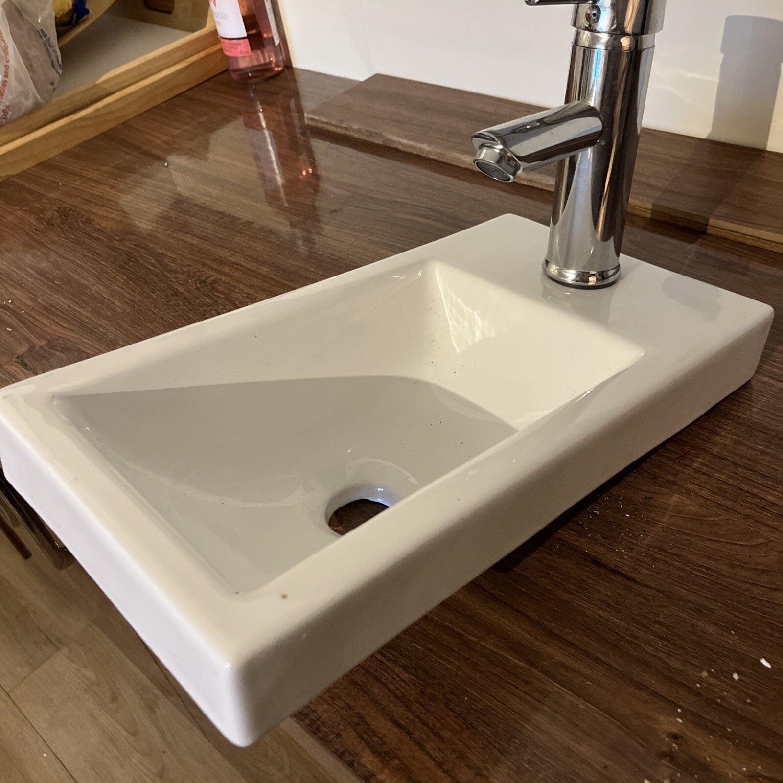 Bathroom sink Cloakroom basin Slimline