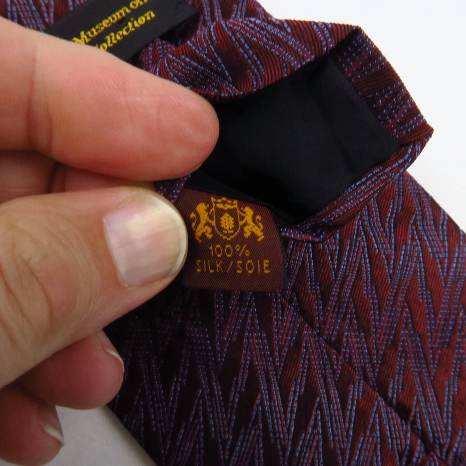 Corbata a rayas en zig zag gris rojo colección obras maestras del Museo Metropolitano 58x3,5 Foto 4 de 4