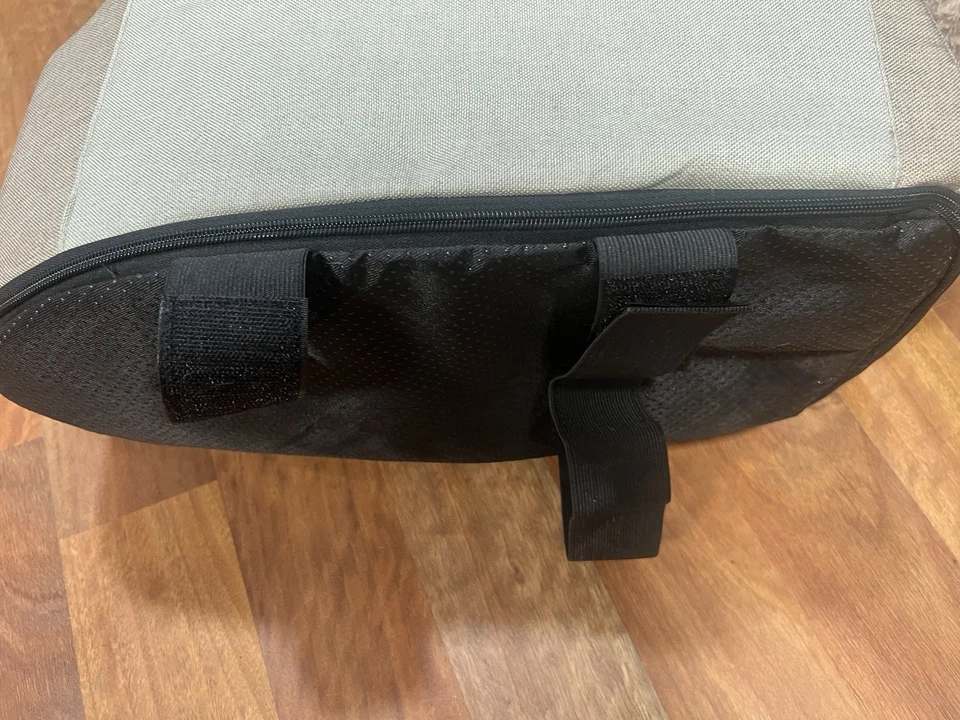 Asiento de coche para perros pequeños Foto 3 de 3