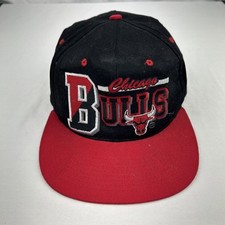Vintage 1990s NBA Chicago Bulls Snapback Hat - Adjustable - see description