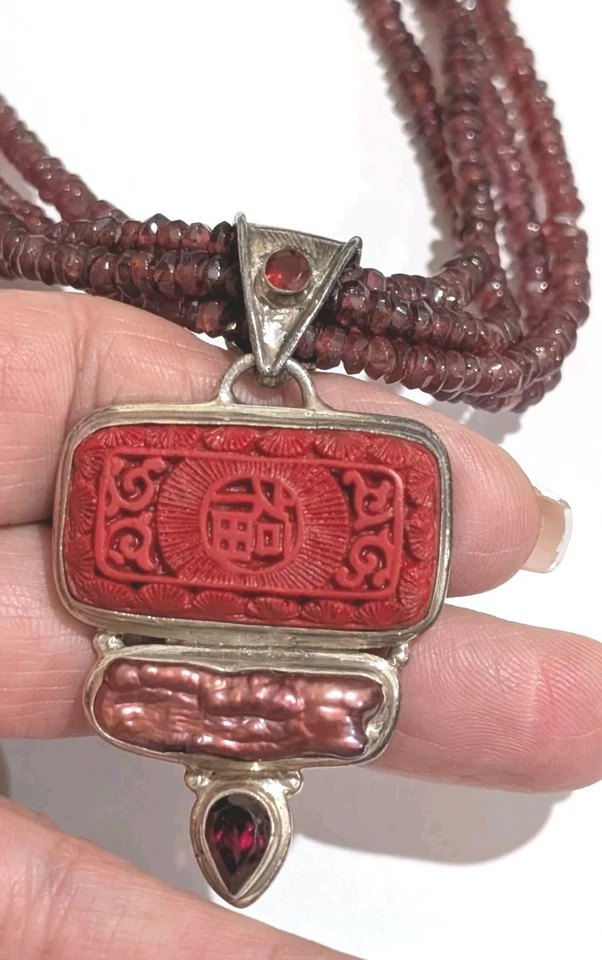 Collar de plata esterlina con laca de cinabrio perla rojo berilo esmeralda multi hilos Foto 3 de 4