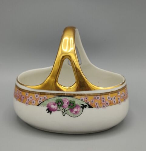 Ancien petit panier de décoration en porcelaine de Limoges dorure et fleurs - Afbeelding 1 van 4