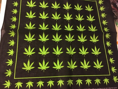 SMALL GREEN AND BLACK MARIJUANA LEAVES LEAF POT WEED BANDANA COTTON 22x22 In. - Picture 1 of 4