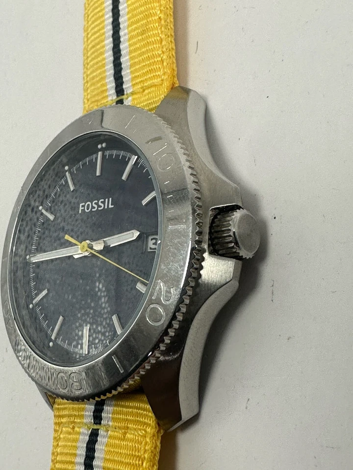 Reloj Hombre Fossil AM4477 Batería Nueva 45MM 8.5" Banda Nylon Amarillo C91 Foto 2 de 4