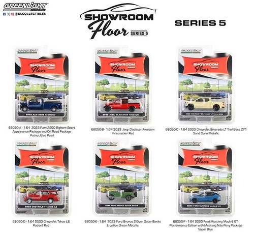 Greenlight Showroom Floor Series 5 - 2023 Chevrolet Tahoe LS 68050-D - Picture 2 of 2