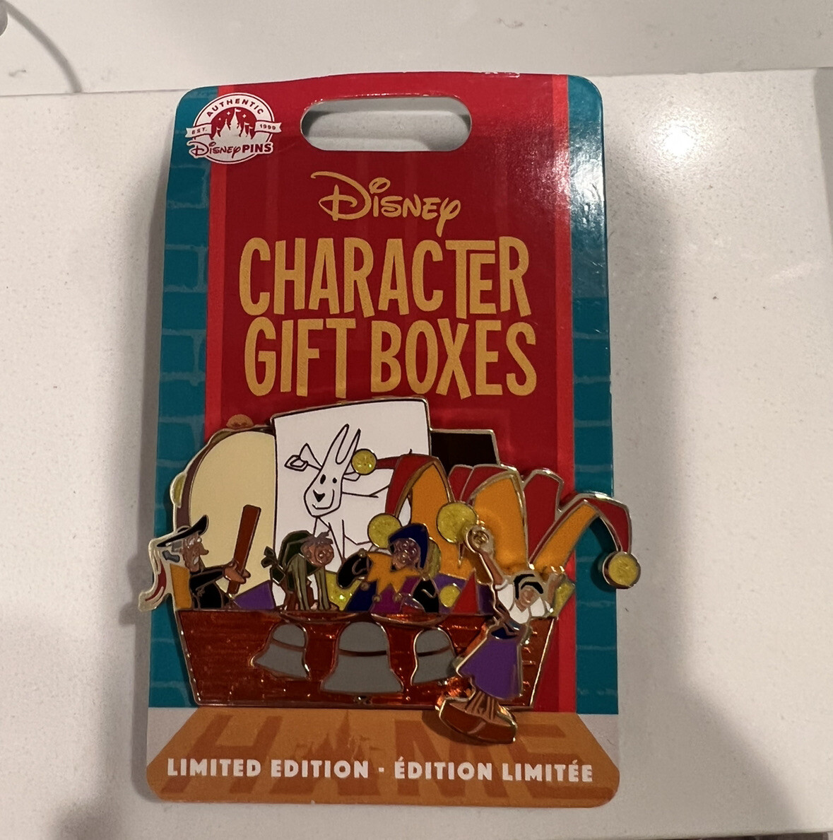 Hunchback Of Notre Dame Esmeralda Character Gift Boxes 2022 2 Pin Set Disney Pin