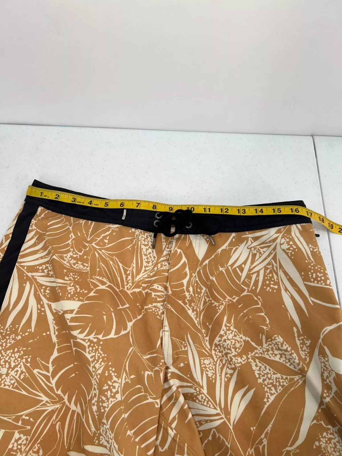 vuori palm print peak shorts