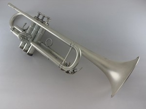 Trumpet Ravel By BLESSING Model RTR531FSP Frosted Silver Bb Trumpet Set
