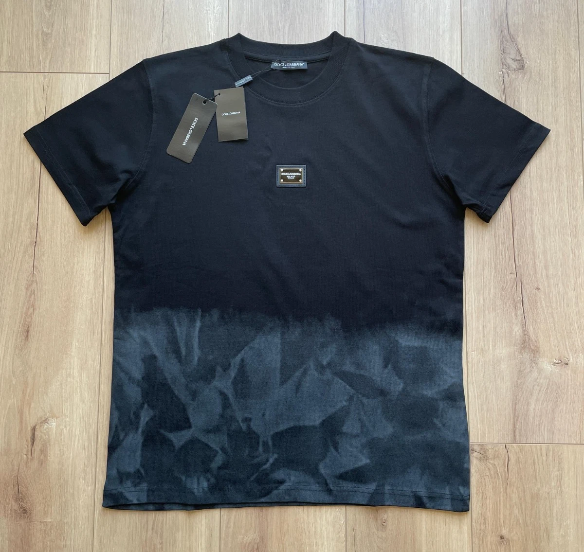 25+ Dolce&Gabbana Solid T-Shirts for Men for sale | Updated Oct 2026