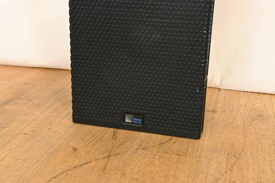 Meyer Sound UPA-1P Compact Wide Coverage Loudspeaker CG01UM3 - Image 3 of 4