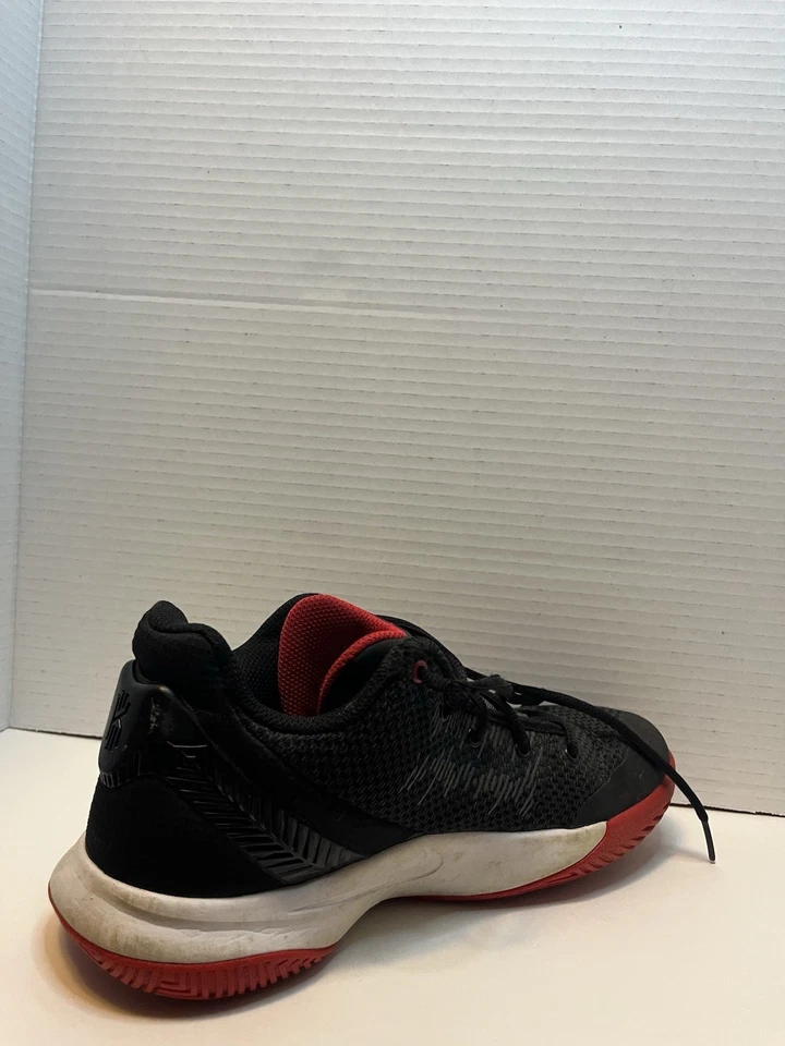 Nike Kyrie Flytrap 2 Bred Foto 2 de 4